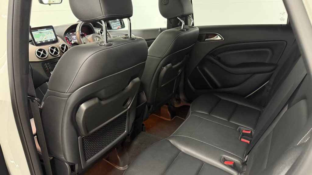 2016 B-Class B180 Hatch